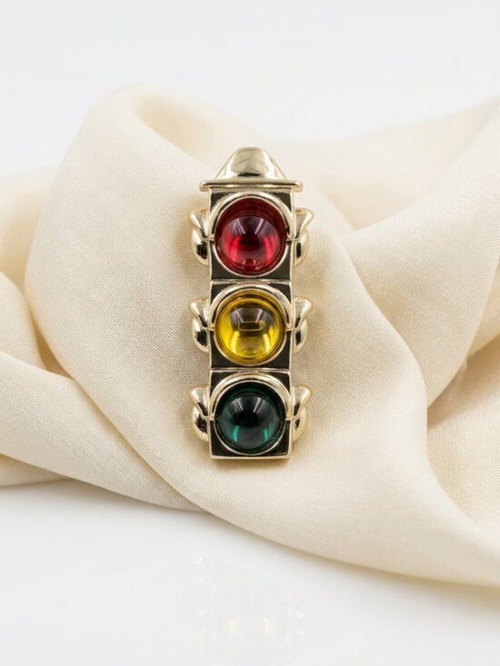 Jewelry - Vintage Gold Tone Novelty Traffic Light Brooch - Red Yellow Green Cabochon